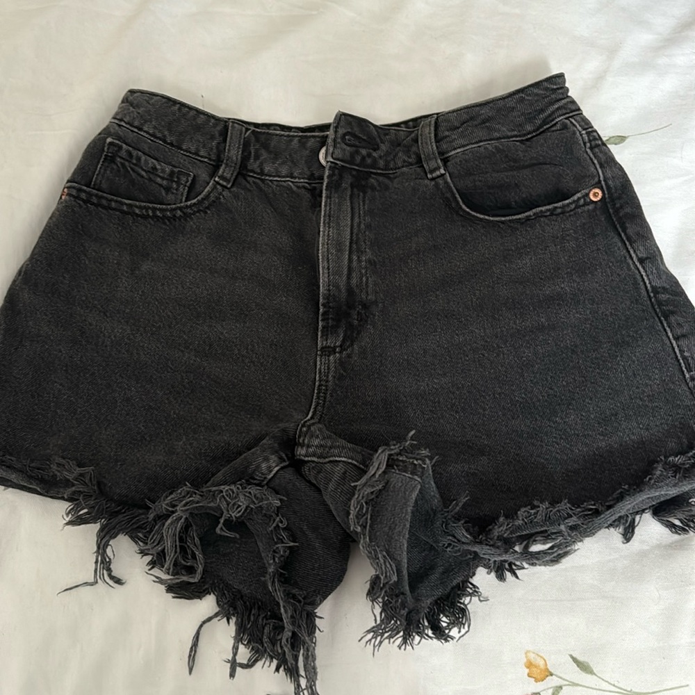 DYNAMITE JEANS SHORTS